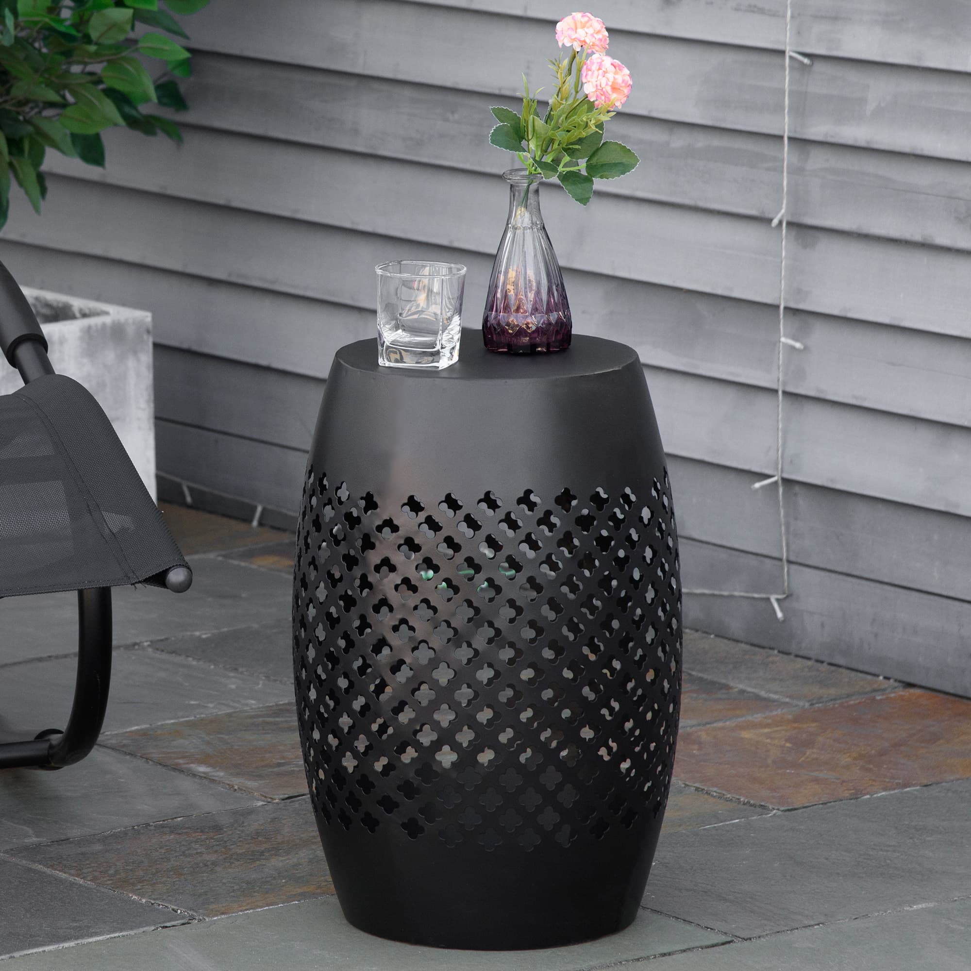 Outsunny Steel Patio End Table 12.5" Round Hollow Drum Design Accent Furniture for Indoor Outdoor Use Black | Aosom Canada