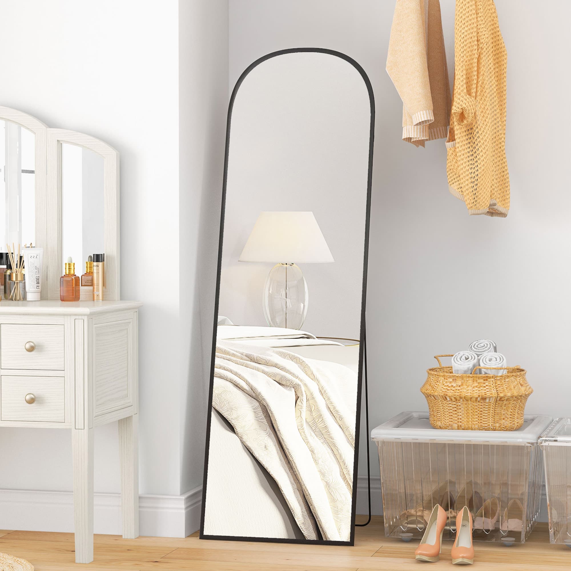 HOMCOM Elegant Arched Standing Mirror 64"x20" Full-Length Versatile Free Standing or Wall Mounted Living Room & Bedroom Black | Aosom Canada